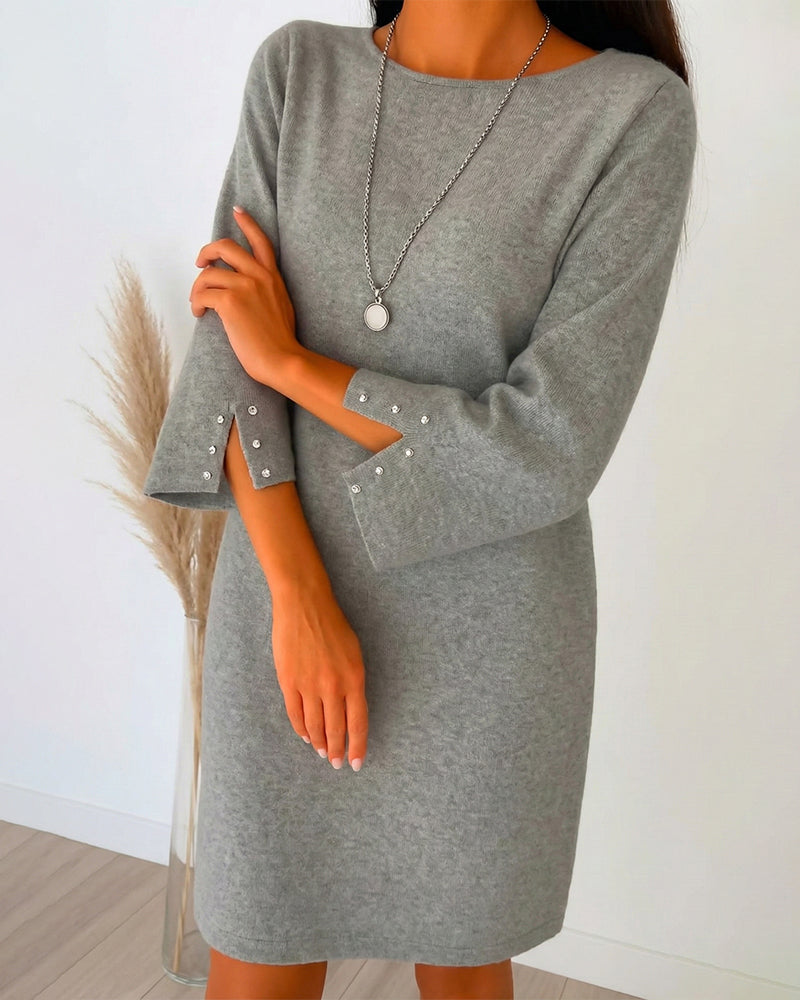 Dress with Round Neck Design, Three-Quarter Sleeves and Straight Silhouette