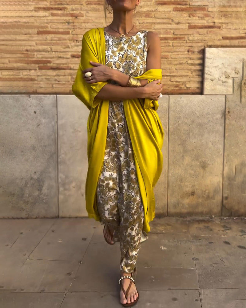 Elegant Two-Piece Costume with Vintage Print