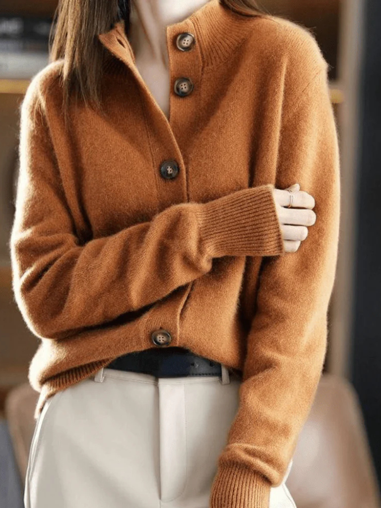 SOFIA - BUTTON CARDIGAN
