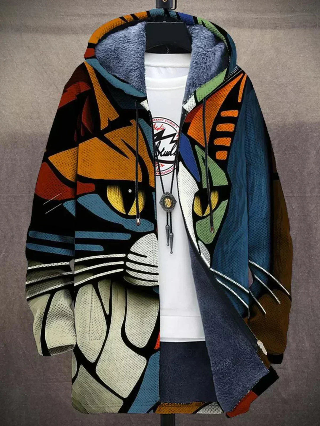 Jindalee - Luxurious Cardigan with Artistic Inspiration