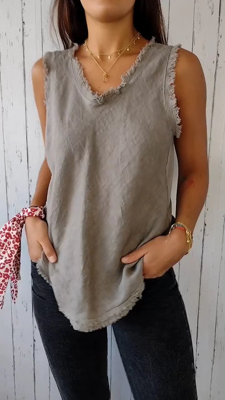 Aeliana - V-Neck Vest