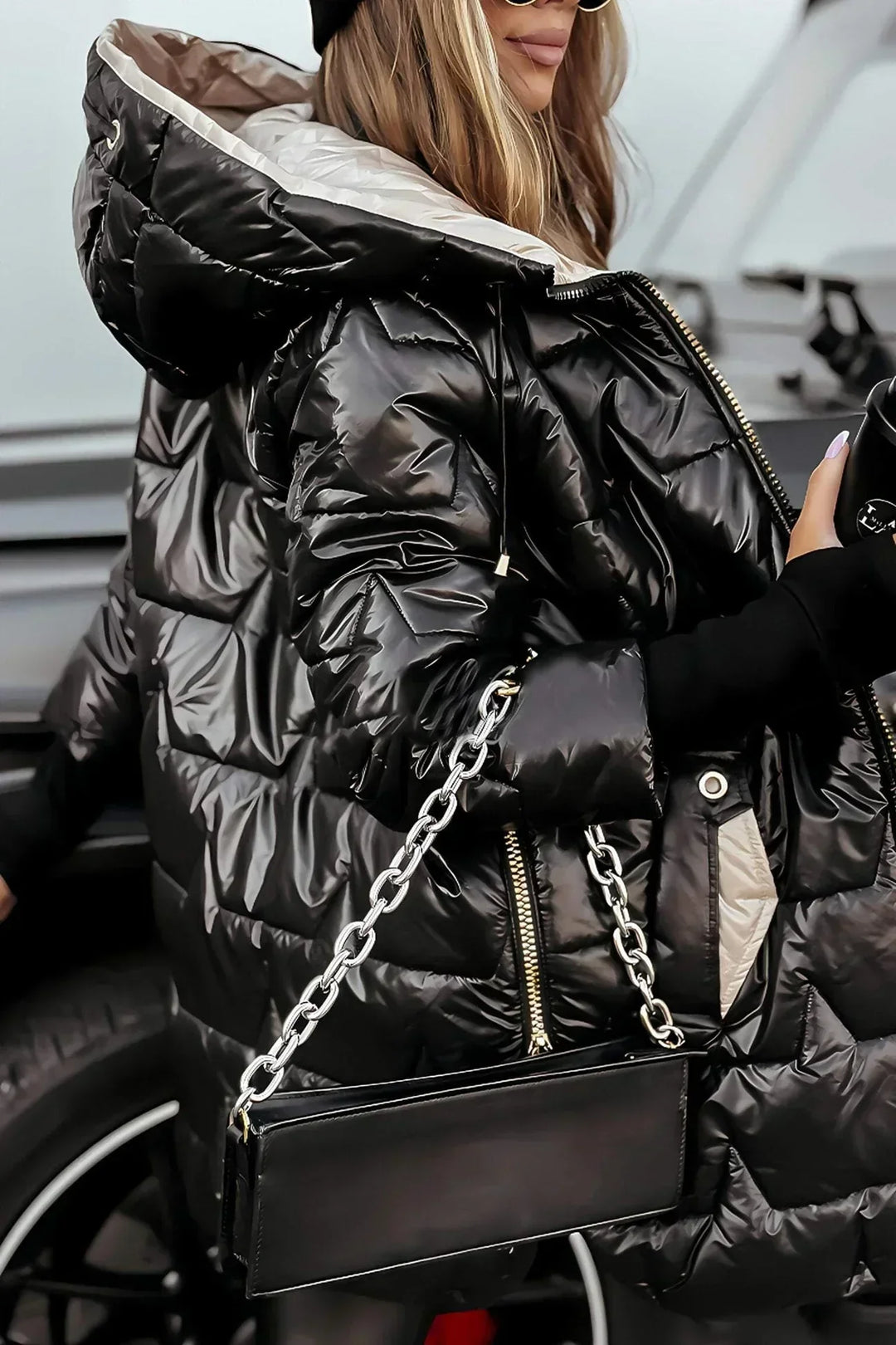 Savrani - Elegant winter coat with hood and padding