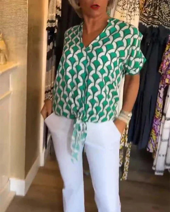 Audrey - Casual Top with Print and V-Neck